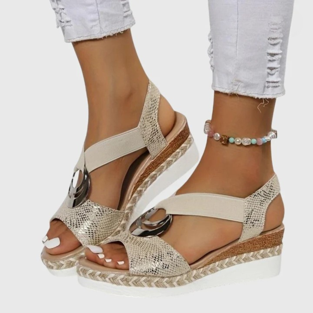 Women's Textured Strap Cushioned Platform Sandals